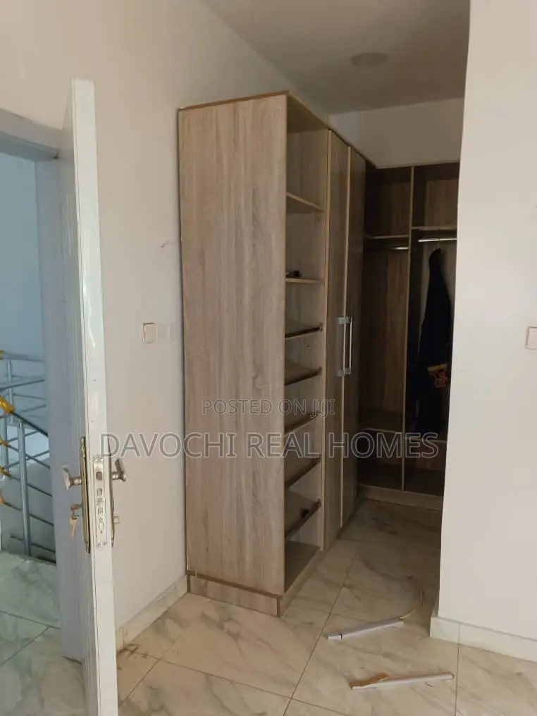 4bdrm Duplex in Lekki Conservative, Chevron for rent