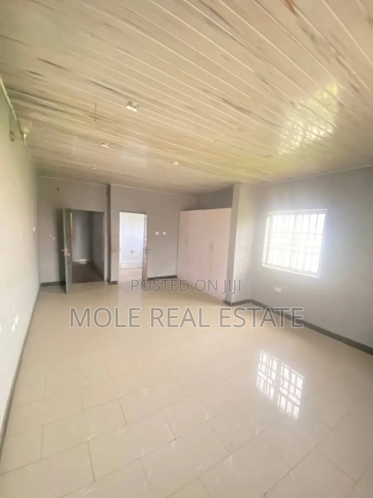 Furnished 4bdrm Block of Flats in Meridian Park Estate, Lekki for sale