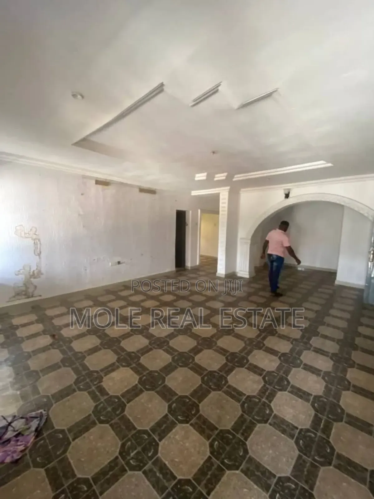 Furnished 4bdrm Block of Flats in Meridian Park Estate, Lekki for sale