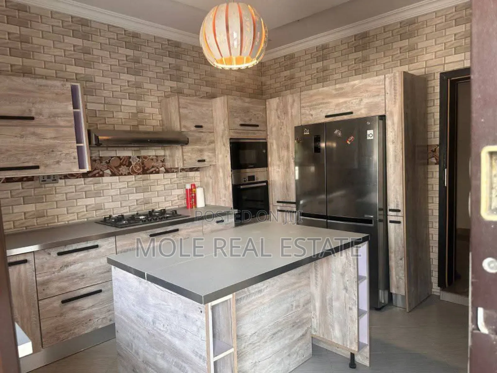 Furnished 4bdrm Block of Flats in Meridian Park Estate, Lekki for sale
