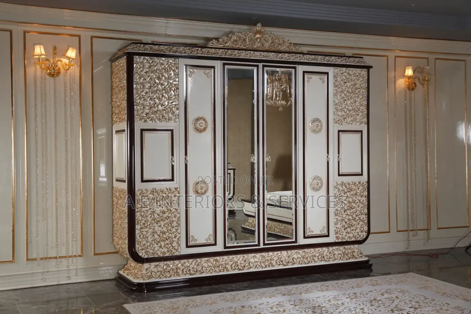 Executive Foreign Royal Furniture