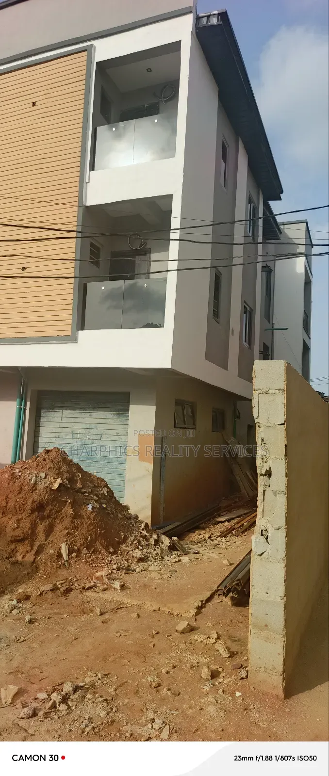 Mini Flat in Mende for sale