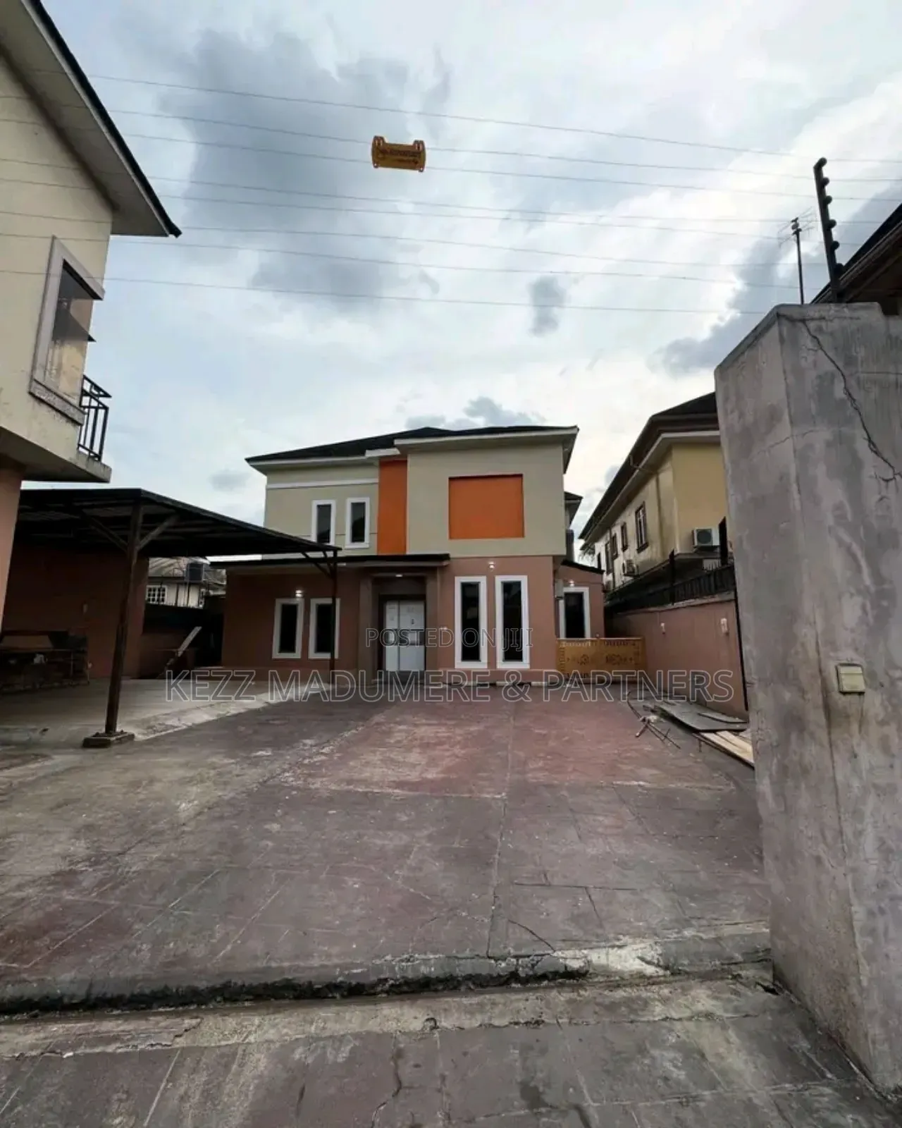 Furnished 4bdrm Duplex in New Gra Port for sale