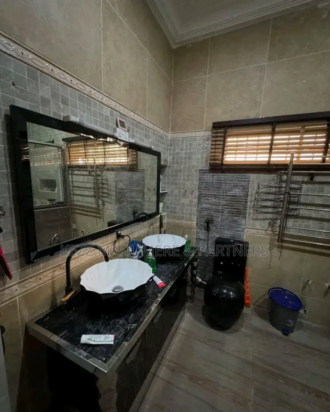 Furnished 4bdrm Duplex in New Gra Port for sale