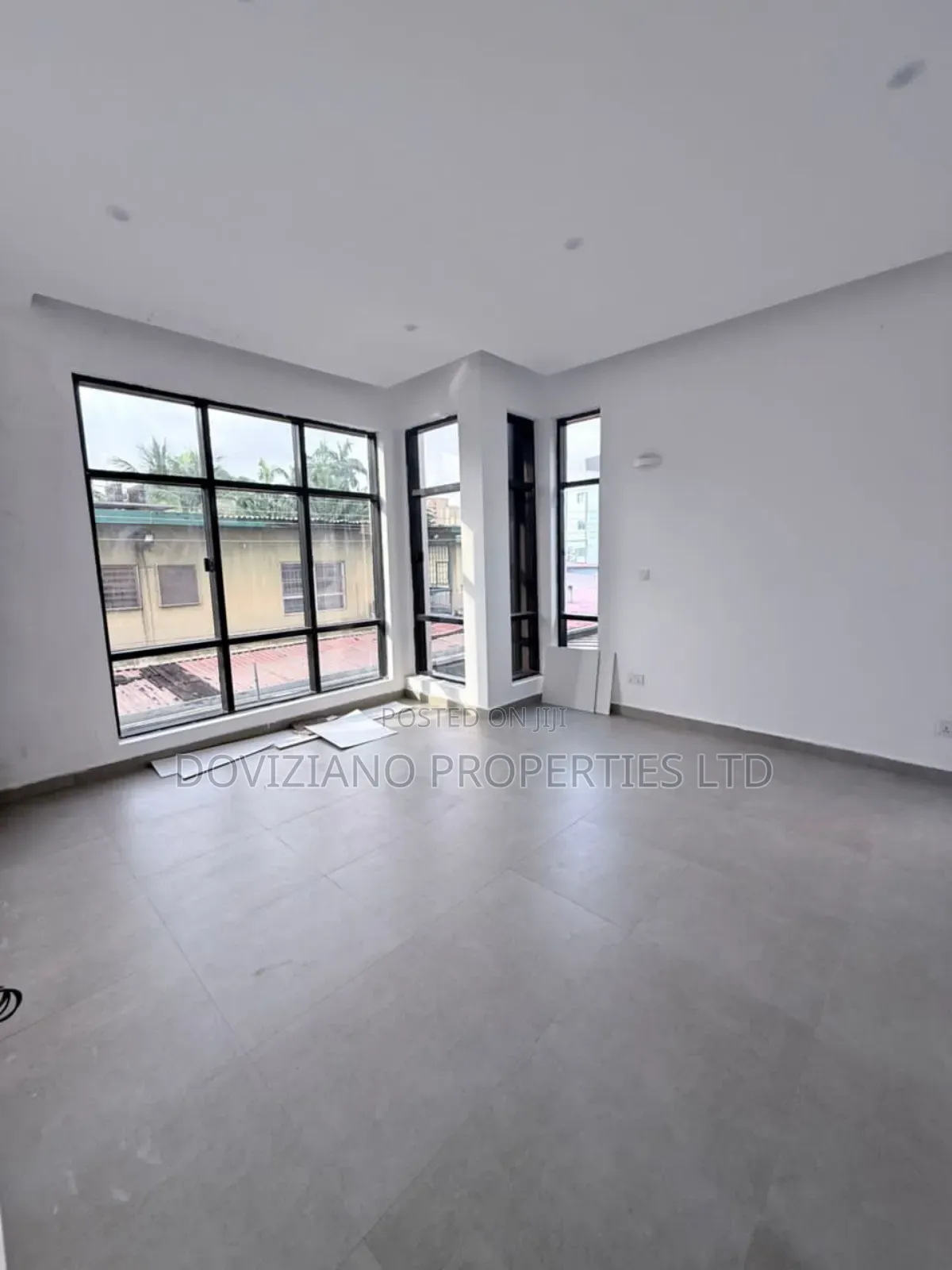 4bdrm Duplex in Ahmadu Bello Way for rent