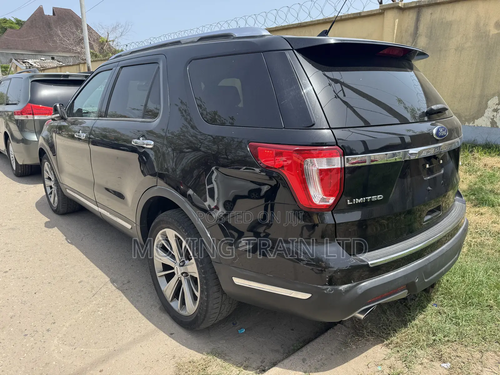Ford Explorer Platinum AWD 2018 Black