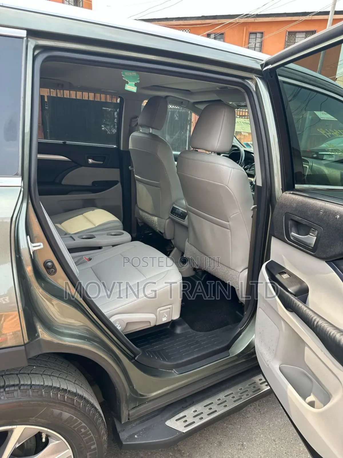 Toyota Highlander XLE V6 4x2 (3.5L 6cyl 6A) 2016 Gray