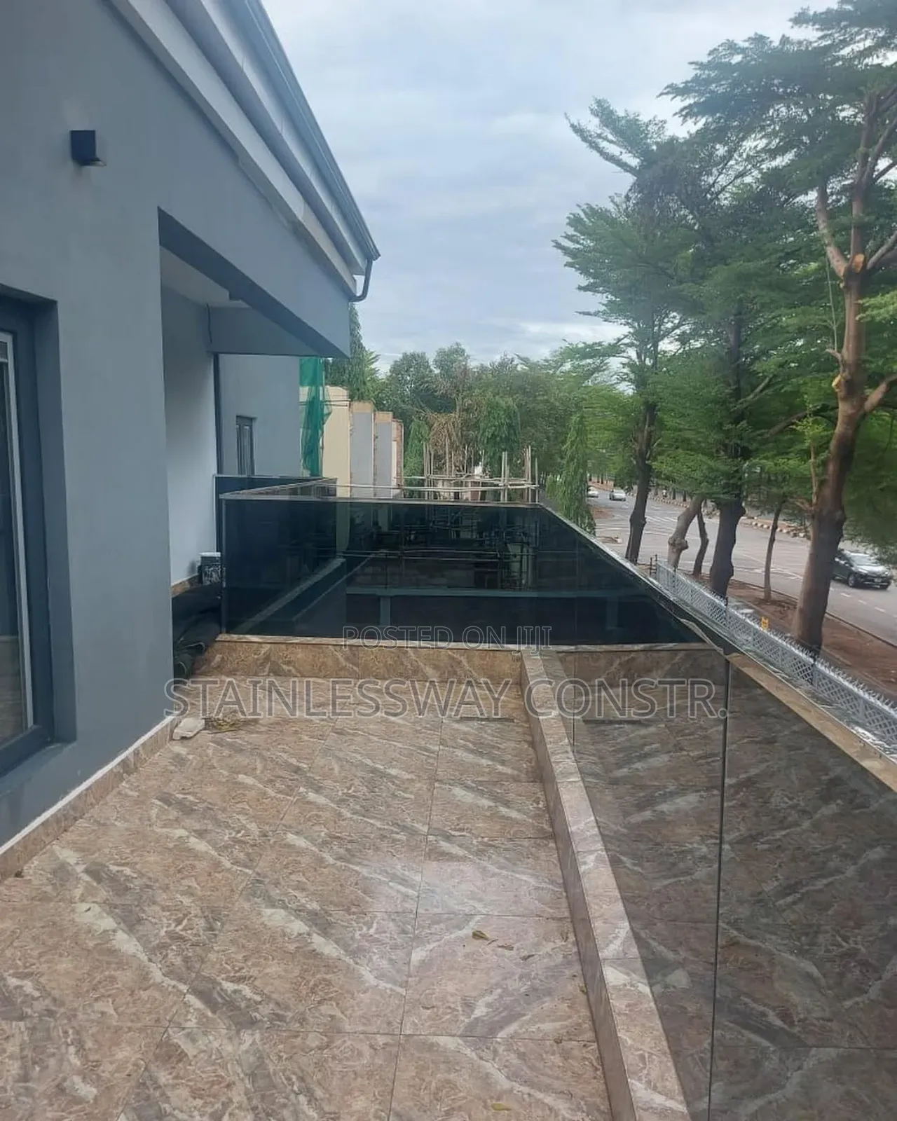 Stylish Frameless Balcony Glass Railing