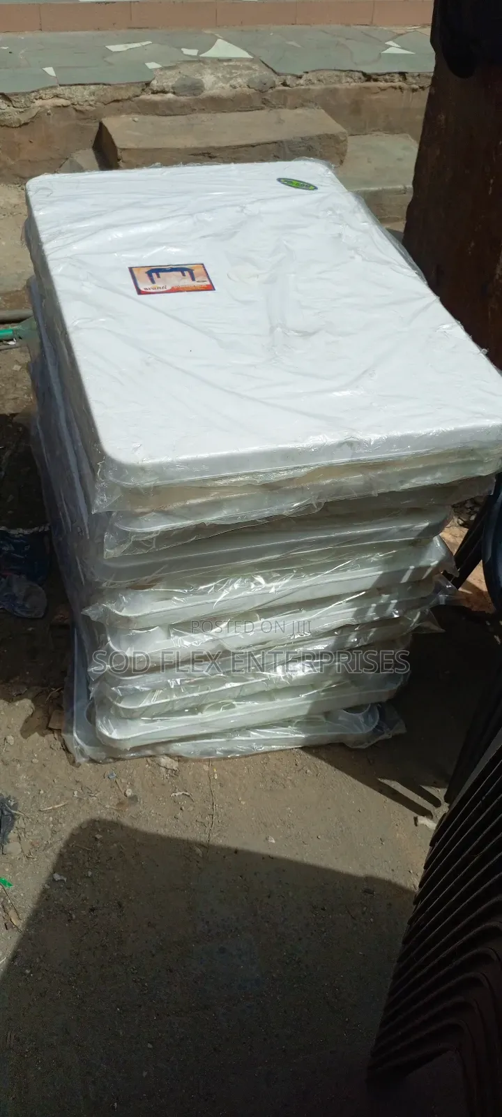 Medium Durable Plastic Table