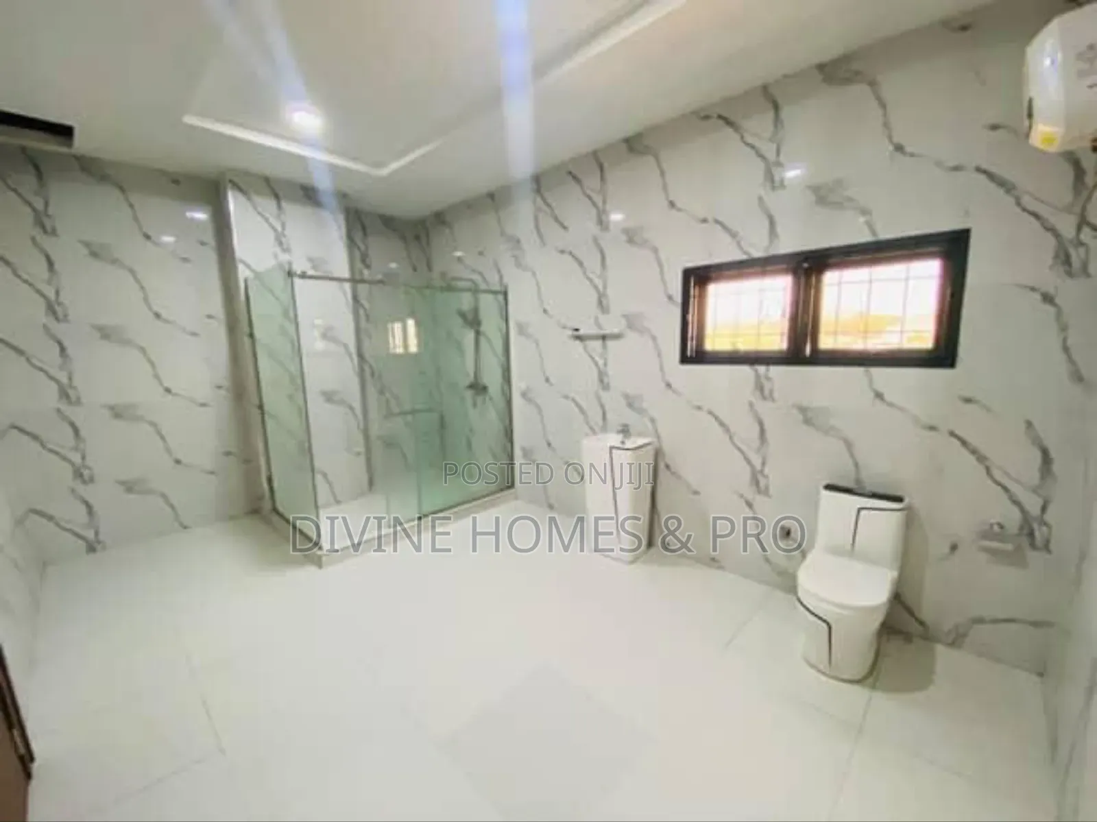 7bdrm Duplex in Kaura for sale