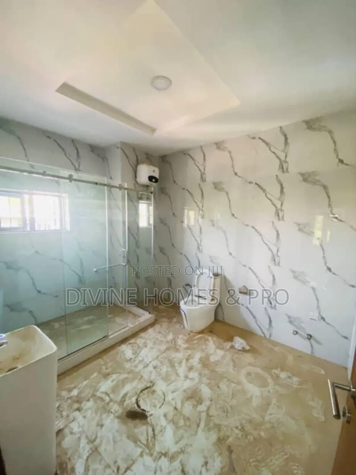 7bdrm Duplex in Kaura for sale