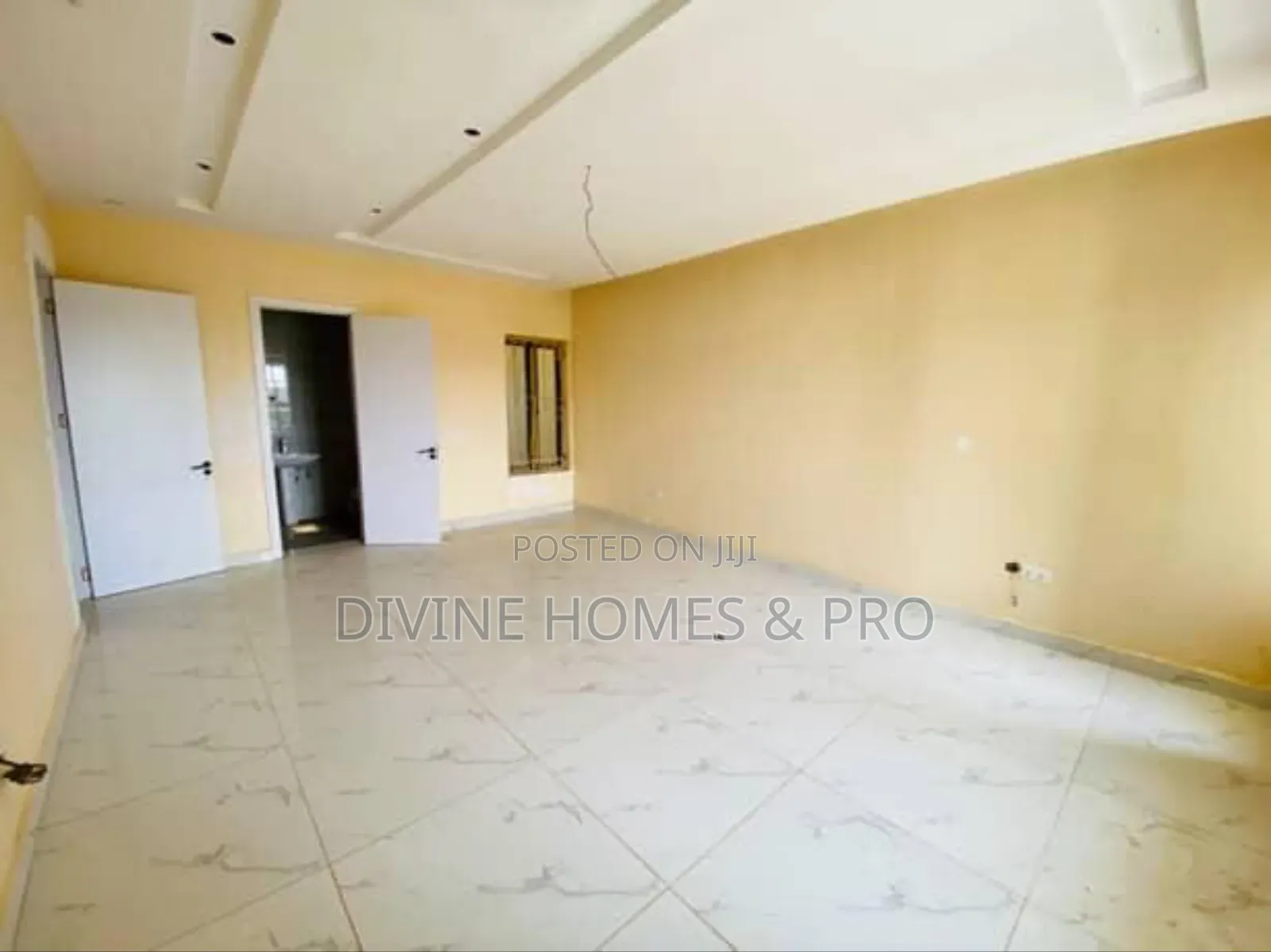 4bdrm Duplex in Life Camp for sale