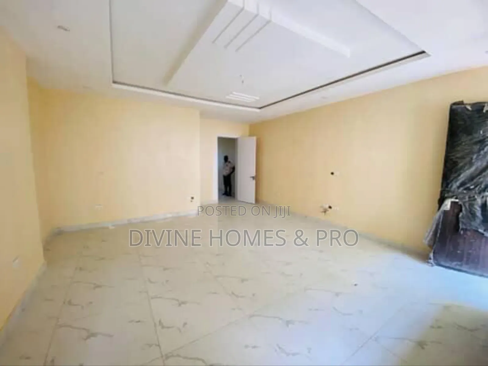 4bdrm Duplex in Life Camp for sale