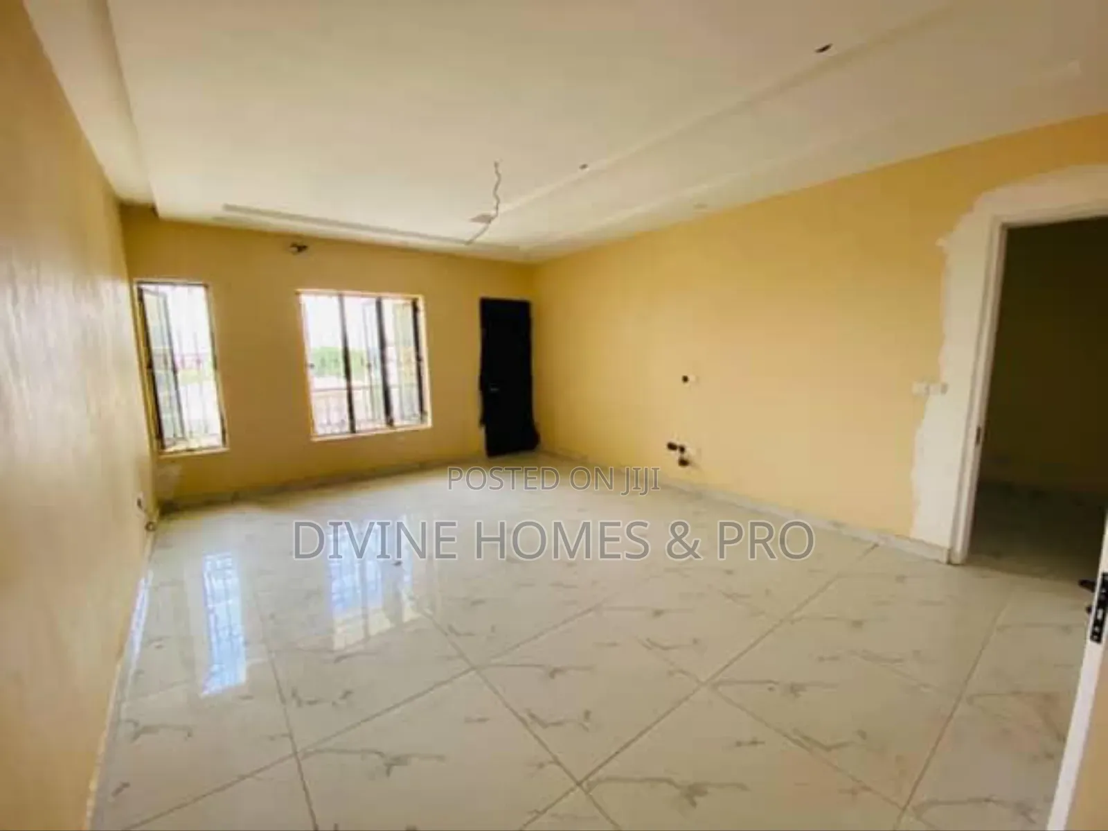 4bdrm Duplex in Life Camp for sale