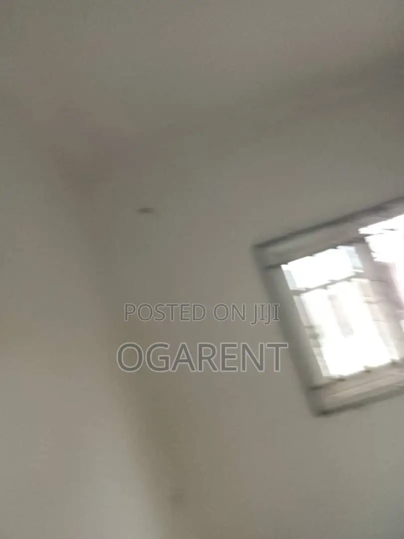 2bdrm Apartment in Off First Ugbor, Benin City for rent