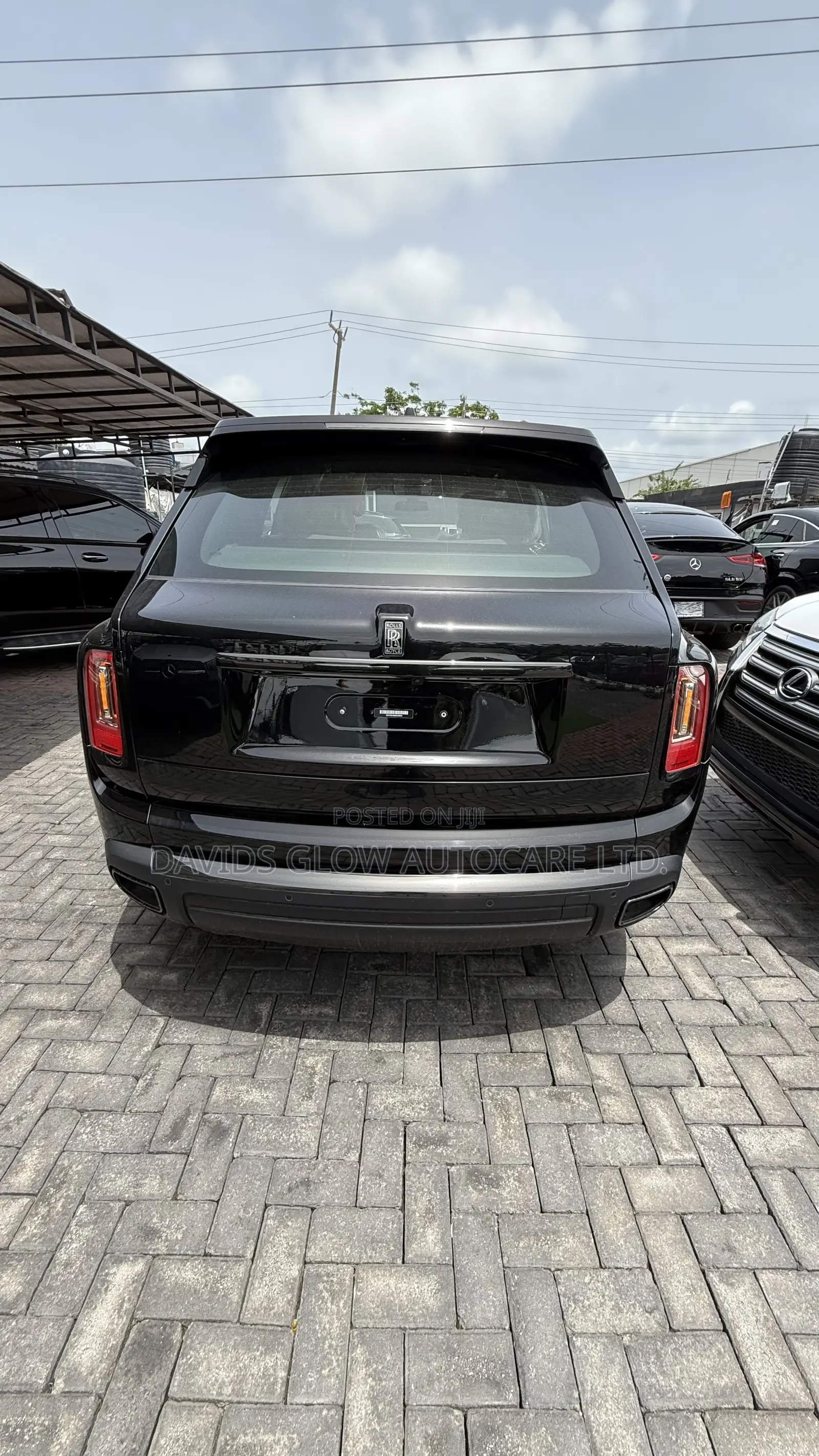 New Rolls-Royce Cullinan Black Badge 2024 Black