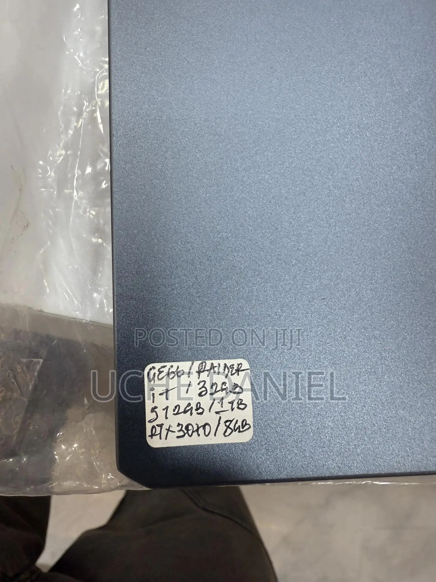 Laptop MSI GE66 Raider 10SGS 32GB Intel Core I7 SSD 1.5T