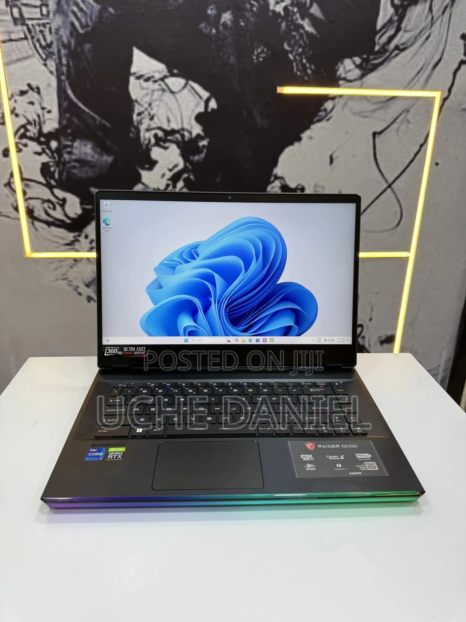 Laptop MSI GE66 Raider 10SGS 32GB Intel Core I7 SSD 1.5T