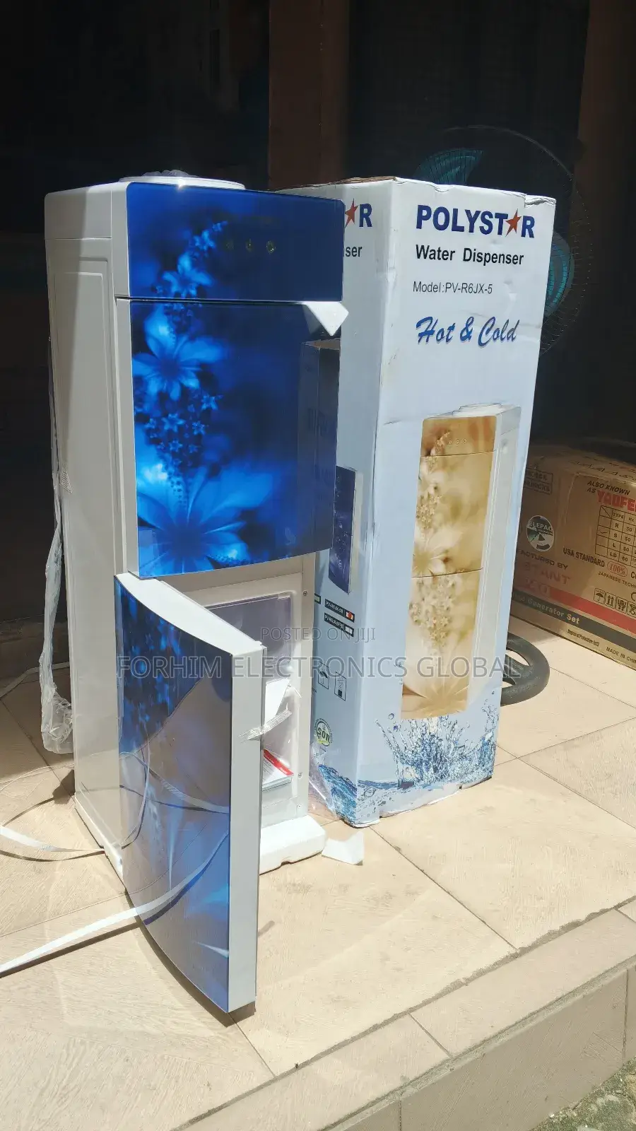 Polystar Water-dispenser