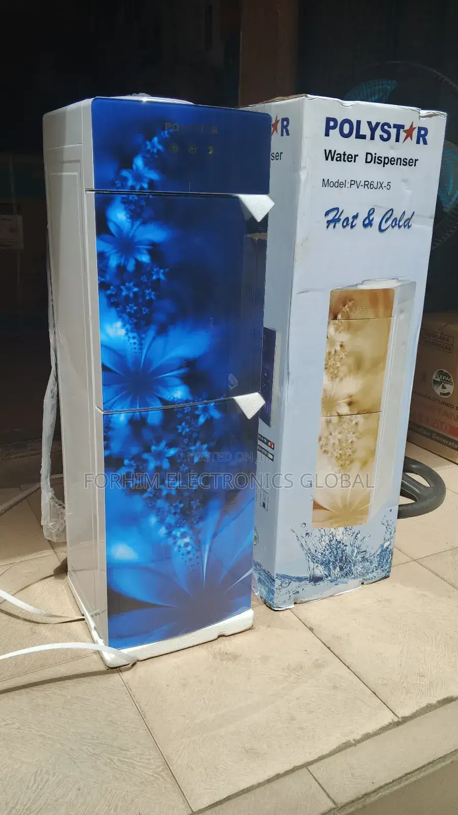 Polystar Water-dispenser