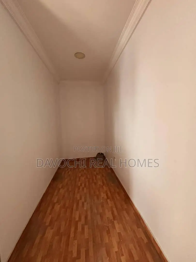 2bdrm Apartment in Lekki Right for rent