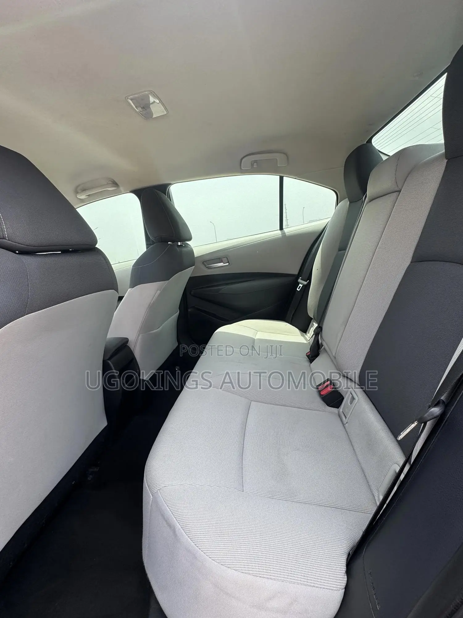 Toyota Corolla LE 2021 Red