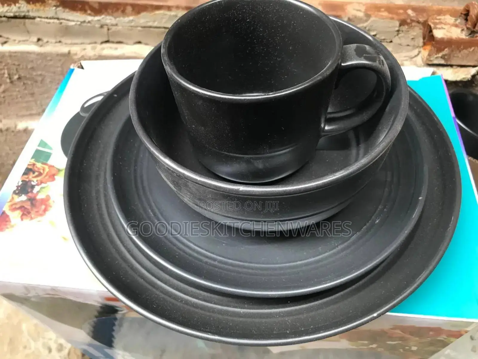 16 PCS Ceramic Dinnerset Black