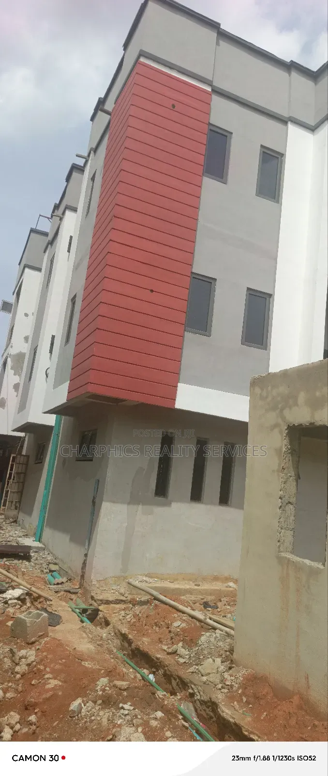 2bdrm Apartment In Mende For Sale