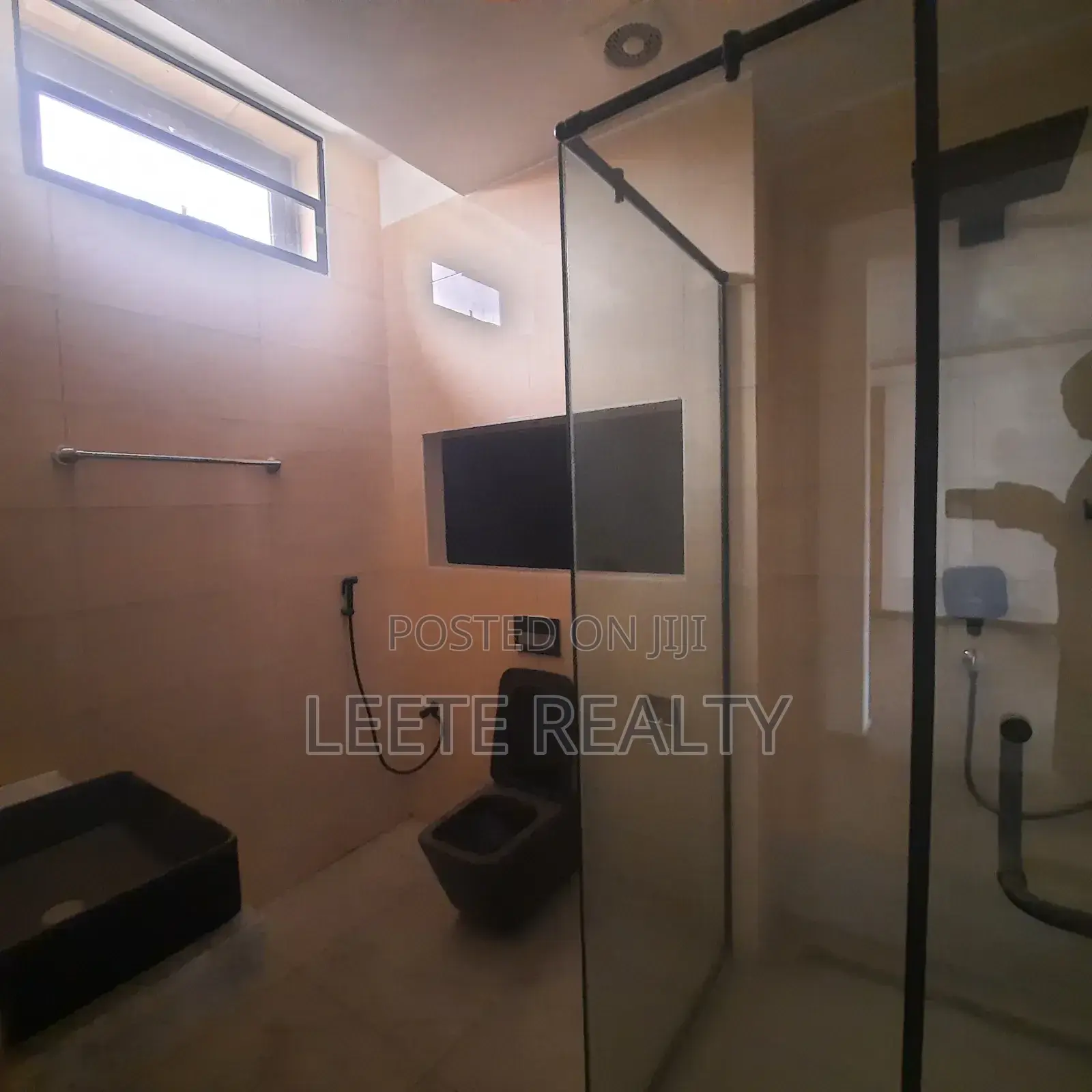5bdrm Townhouse / Terrace in Wuse 2 for rent