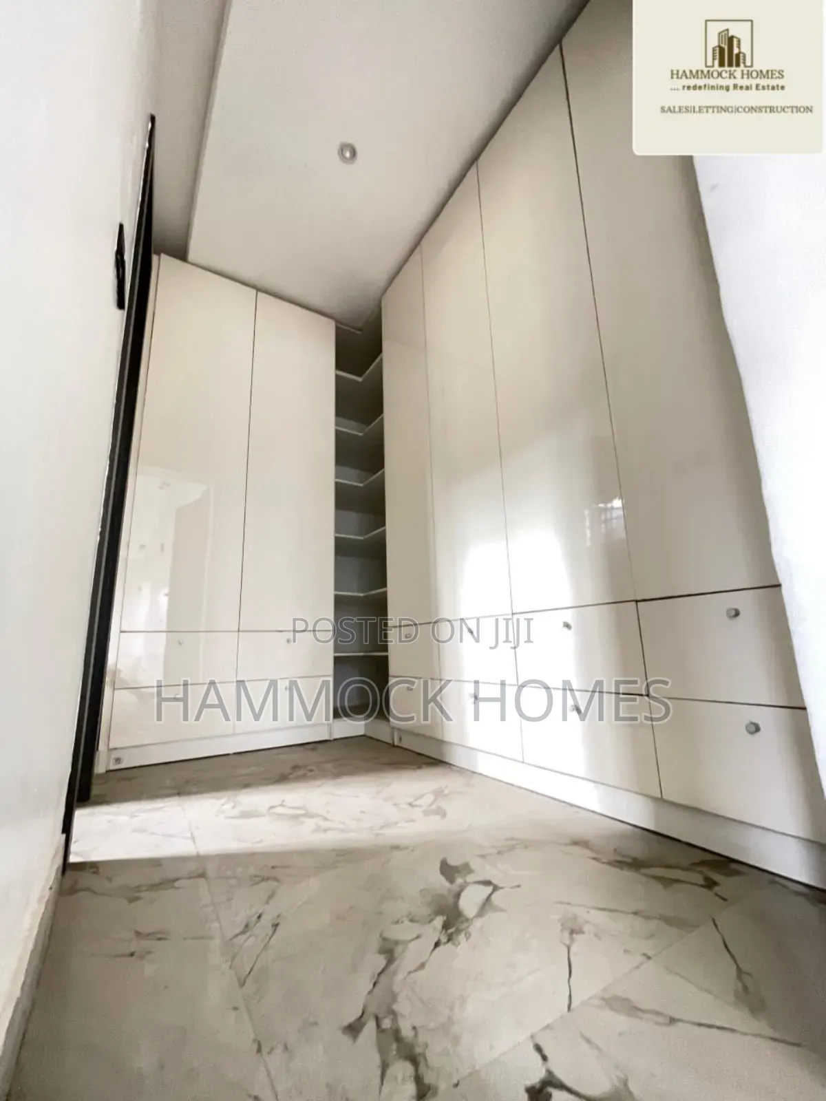 5bdrm Duplex in Tiger Estate, Ojoo for sale