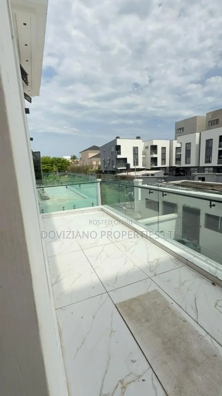 Furnished 6bdrm Duplex in Banana Island for sale