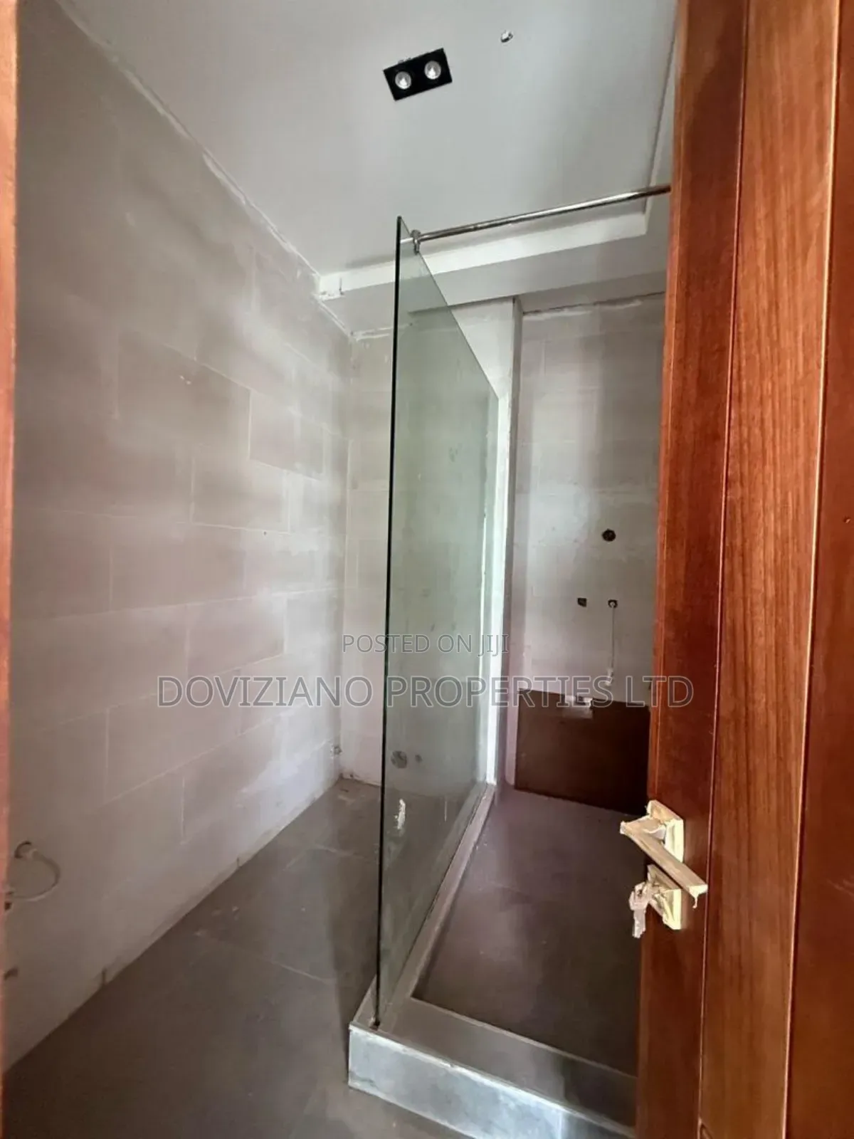 Furnished 6bdrm Duplex in Banana Island for sale