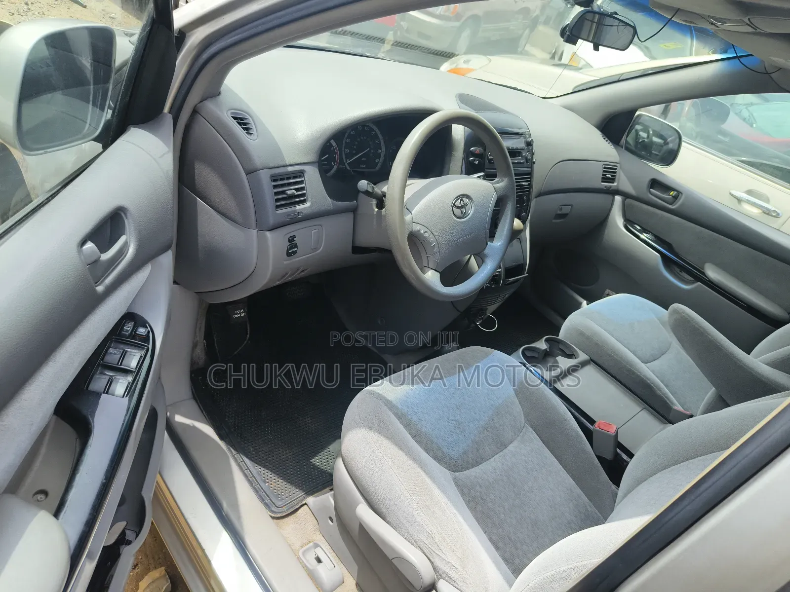 Toyota Sienna LE AWD 2005 Silver