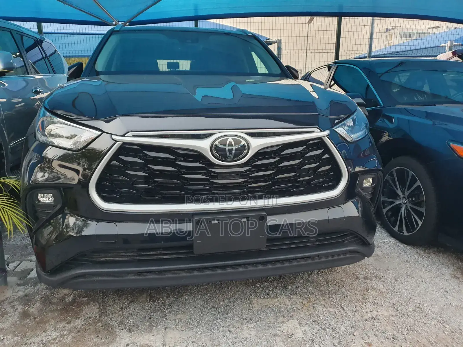 Toyota Highlander LE 2021 Black