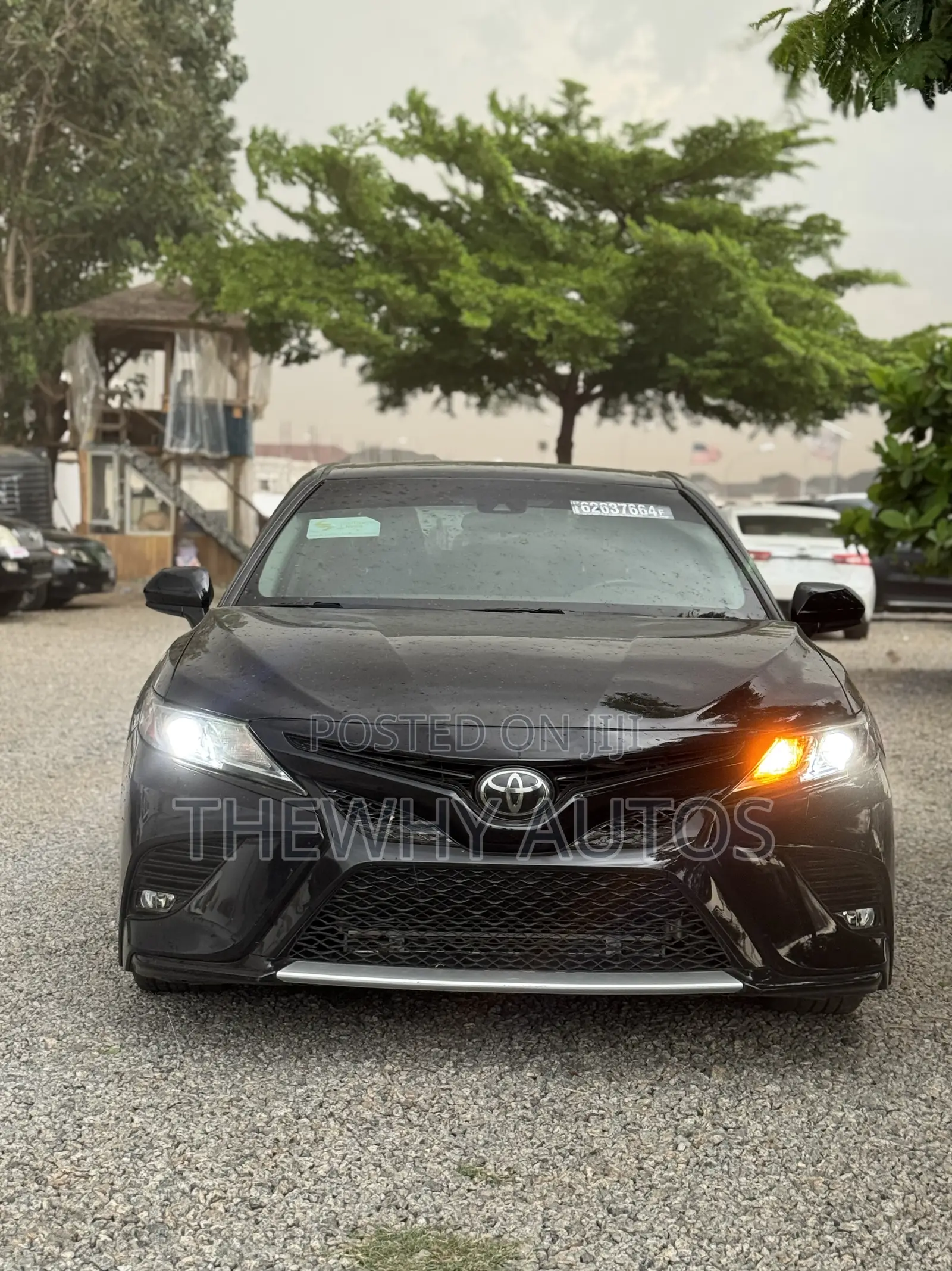 Toyota Camry SE FWD (2.5L 4cyl 8AM) 2018 Black