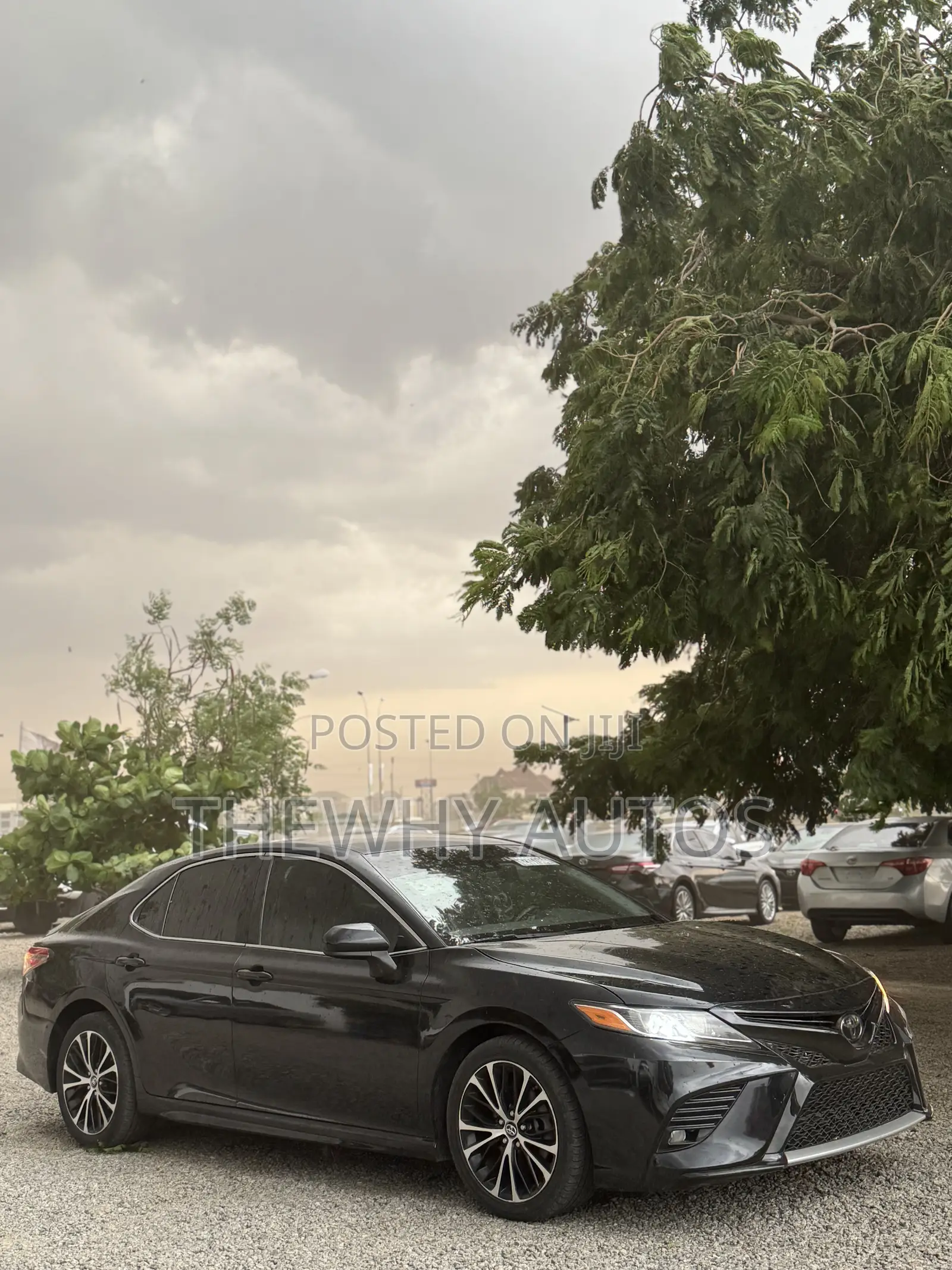 Toyota Camry SE FWD (2.5L 4cyl 8AM) 2018 Black