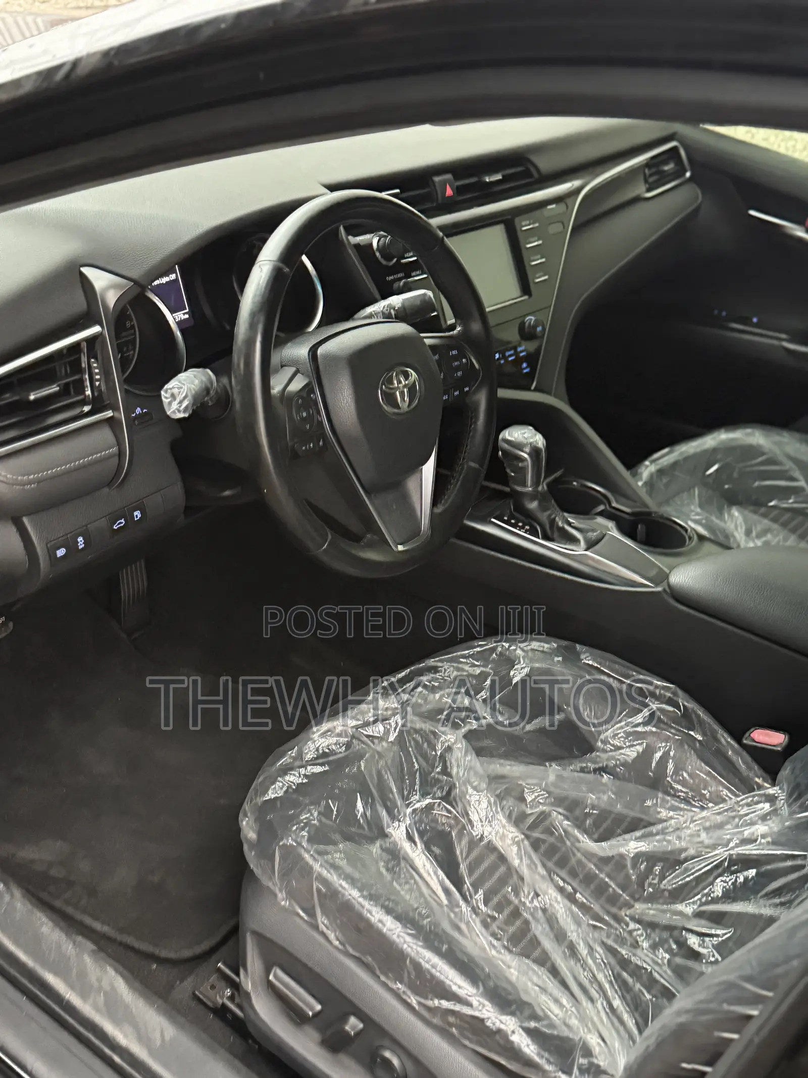 Toyota Camry SE FWD (2.5L 4cyl 8AM) 2018 Black