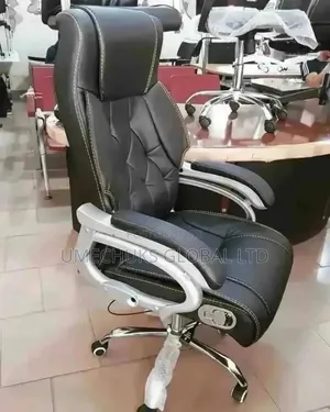Office Swivel Chair With Padded Hand