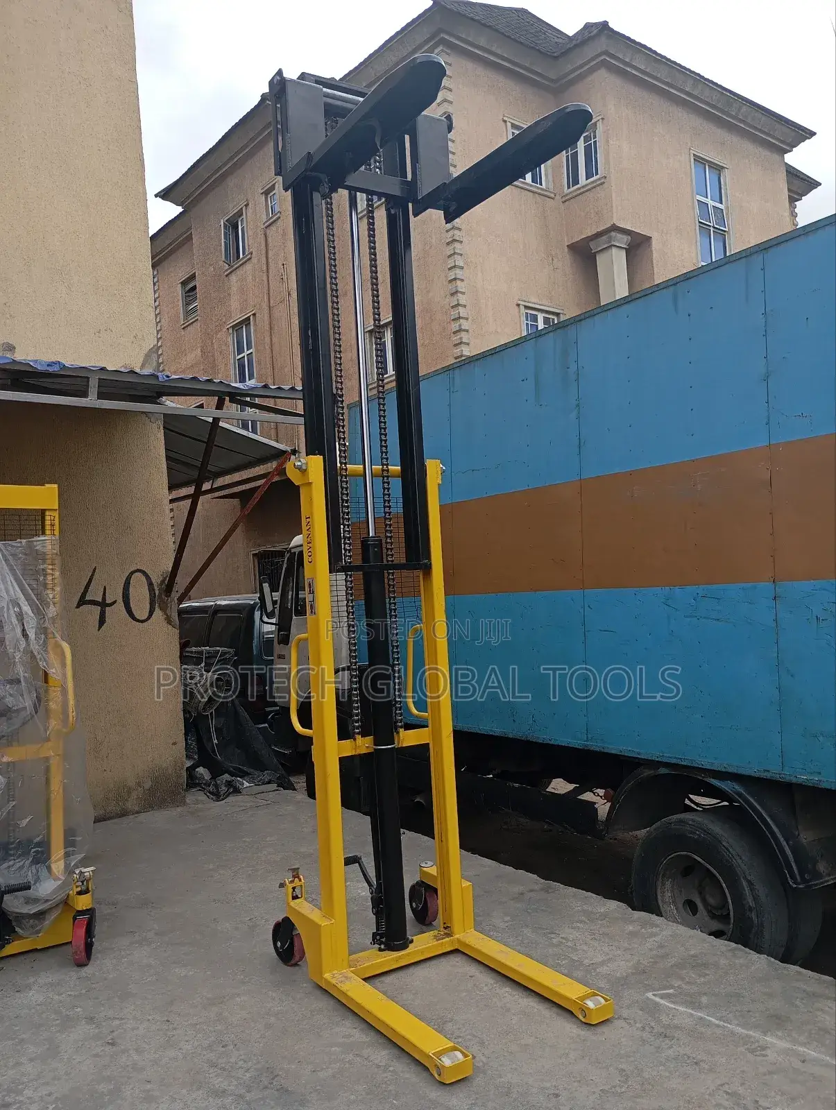 1.5ton by 3 Meters Manual Stacker