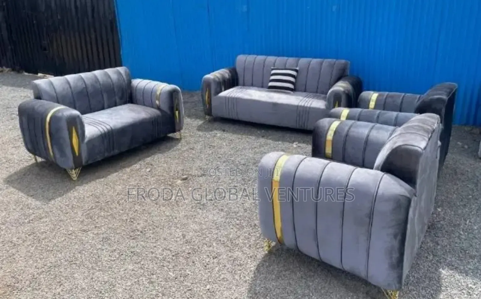Set of 7 Seaters Sofa Chairs. Gray Color Fabric Couches