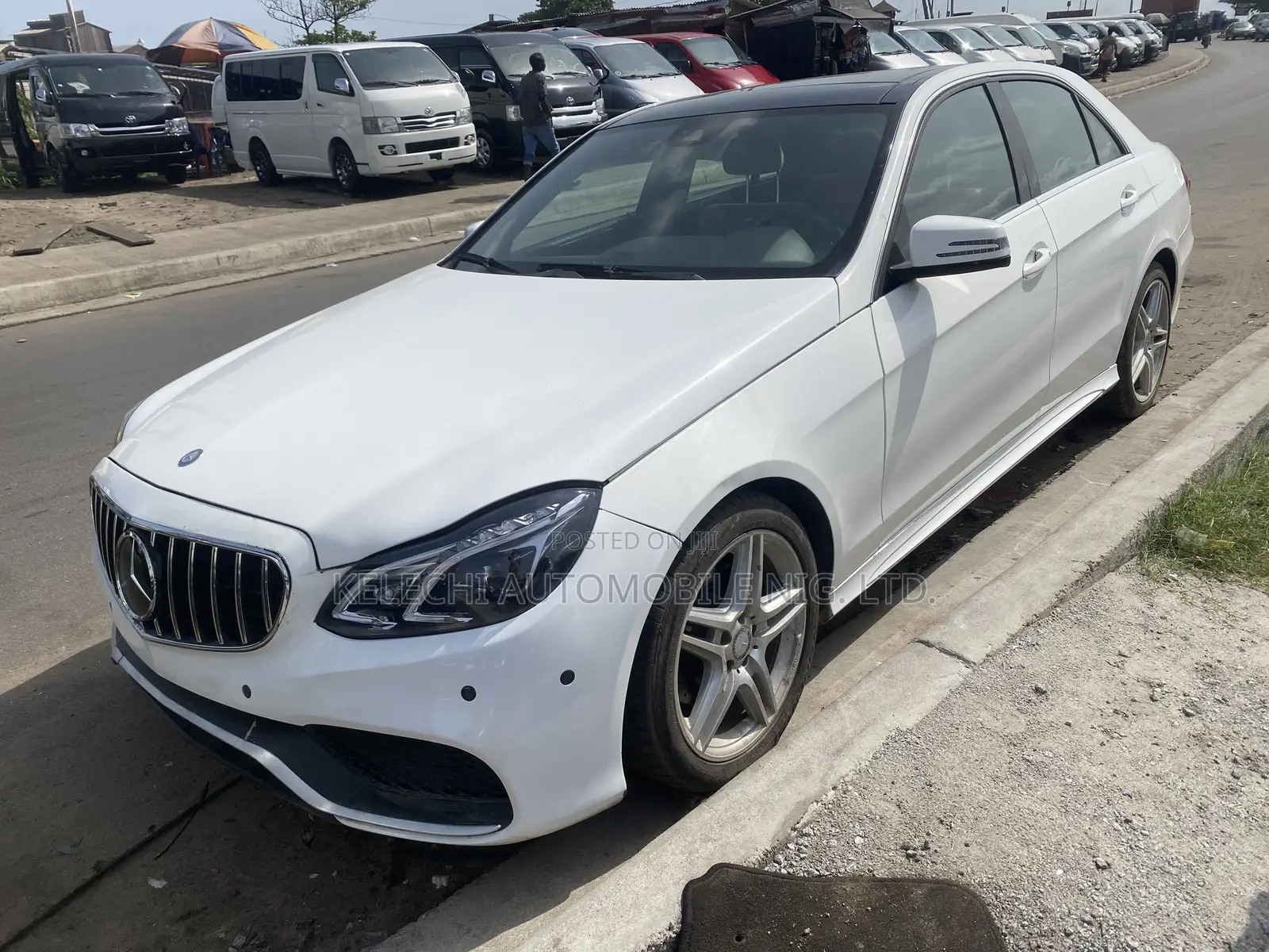 Mercedes-Benz E350 Base 4Matic Sedan AWD (3.5L 6cyl 7A) 2014 White