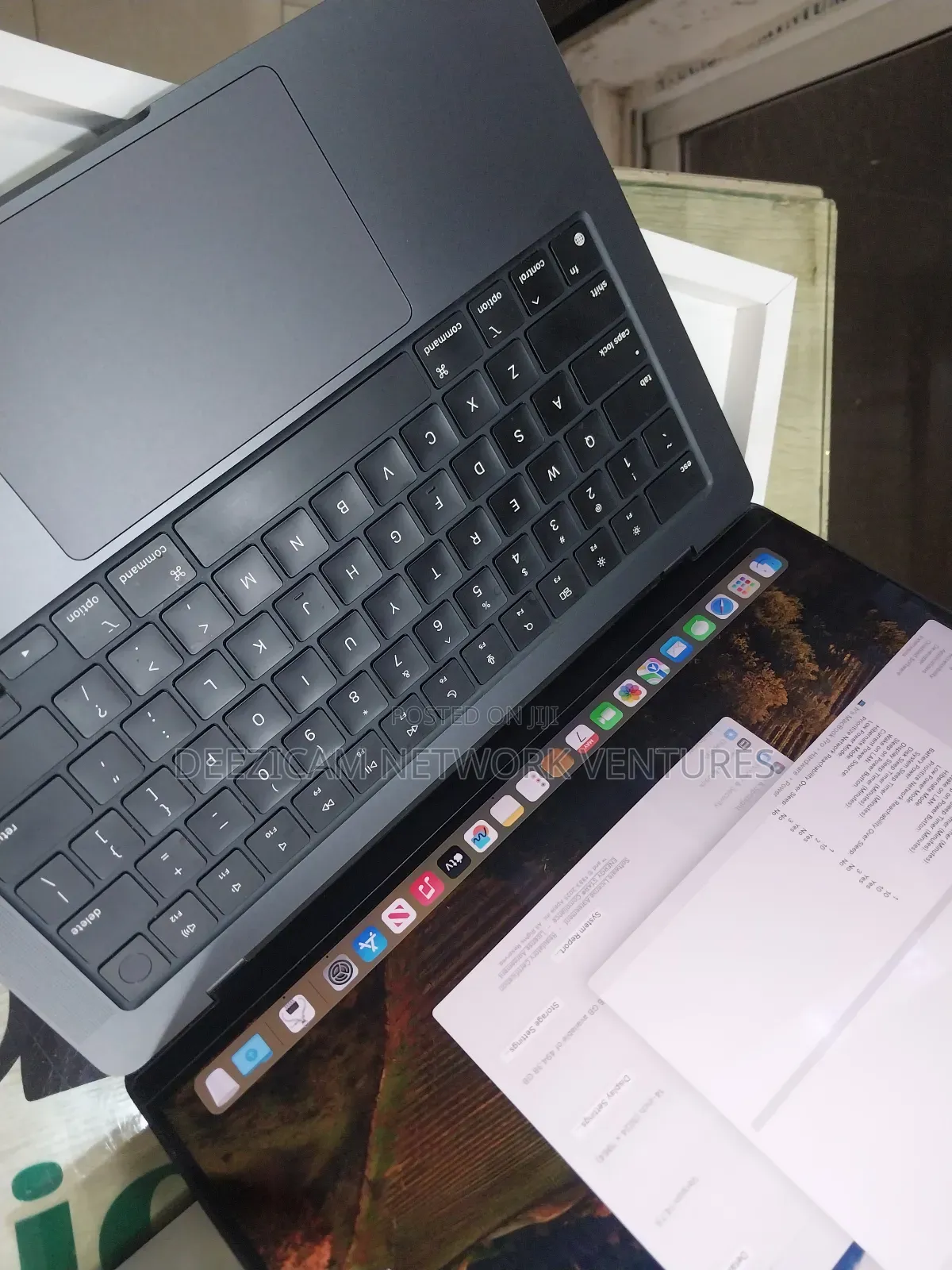 Laptop Apple MacBook Pro 2023 M3 14-Inch 18GB Apple M3 Pro SSD 512GB