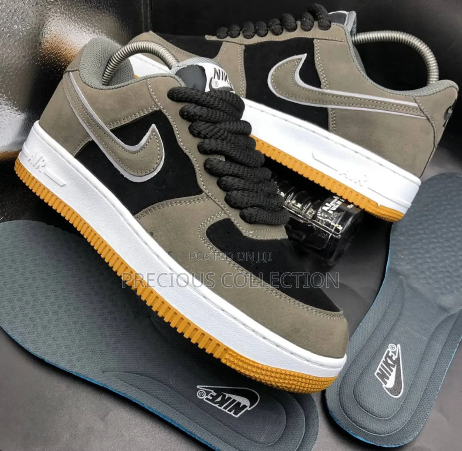 Unisex Nike Big Lace Sneakers