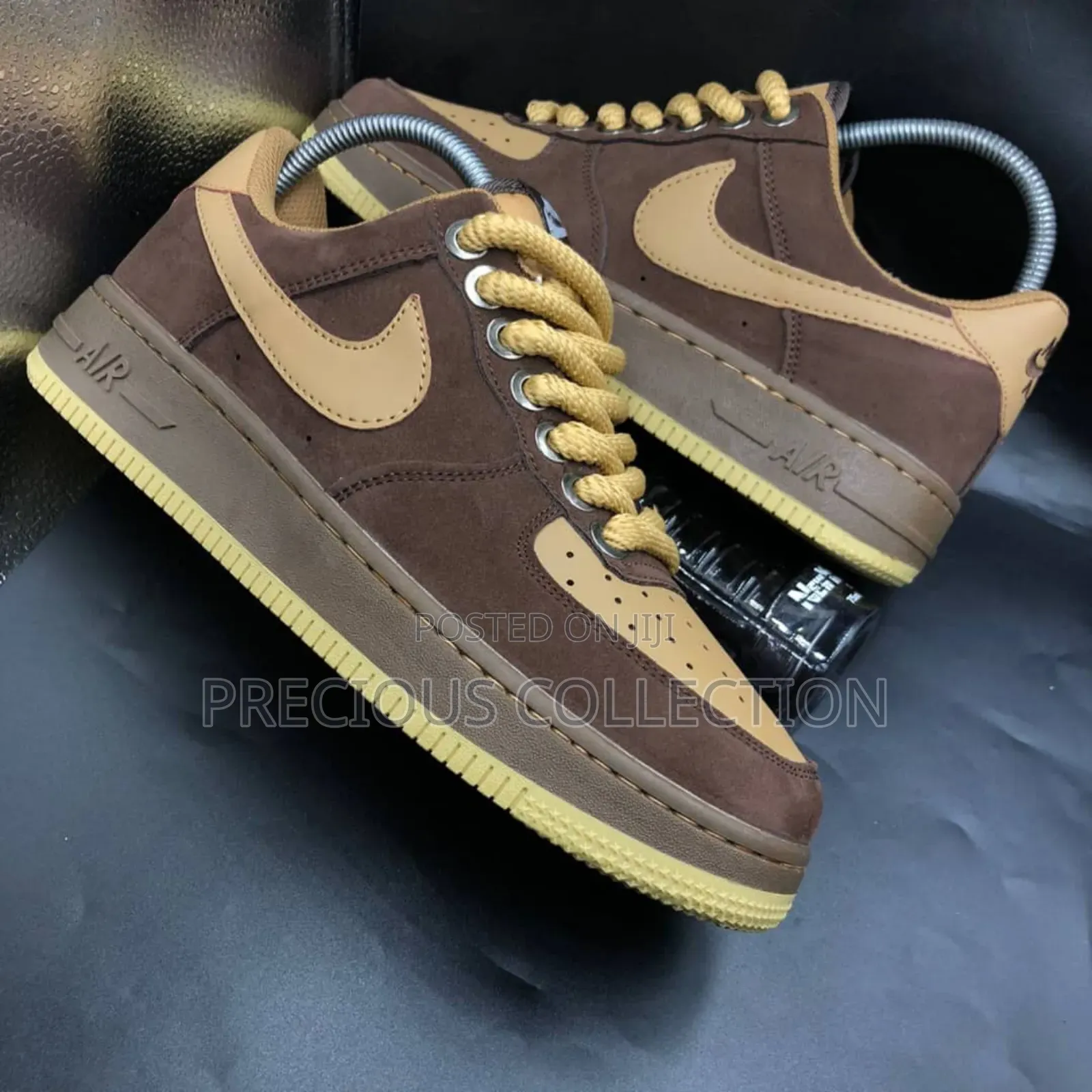 Unisex Nike Big Lace Sneakers