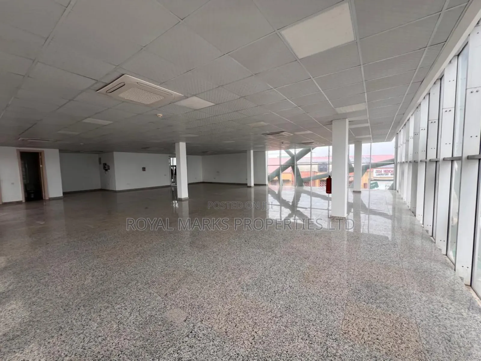 Nicely Located 272sqm Facing the Major Road