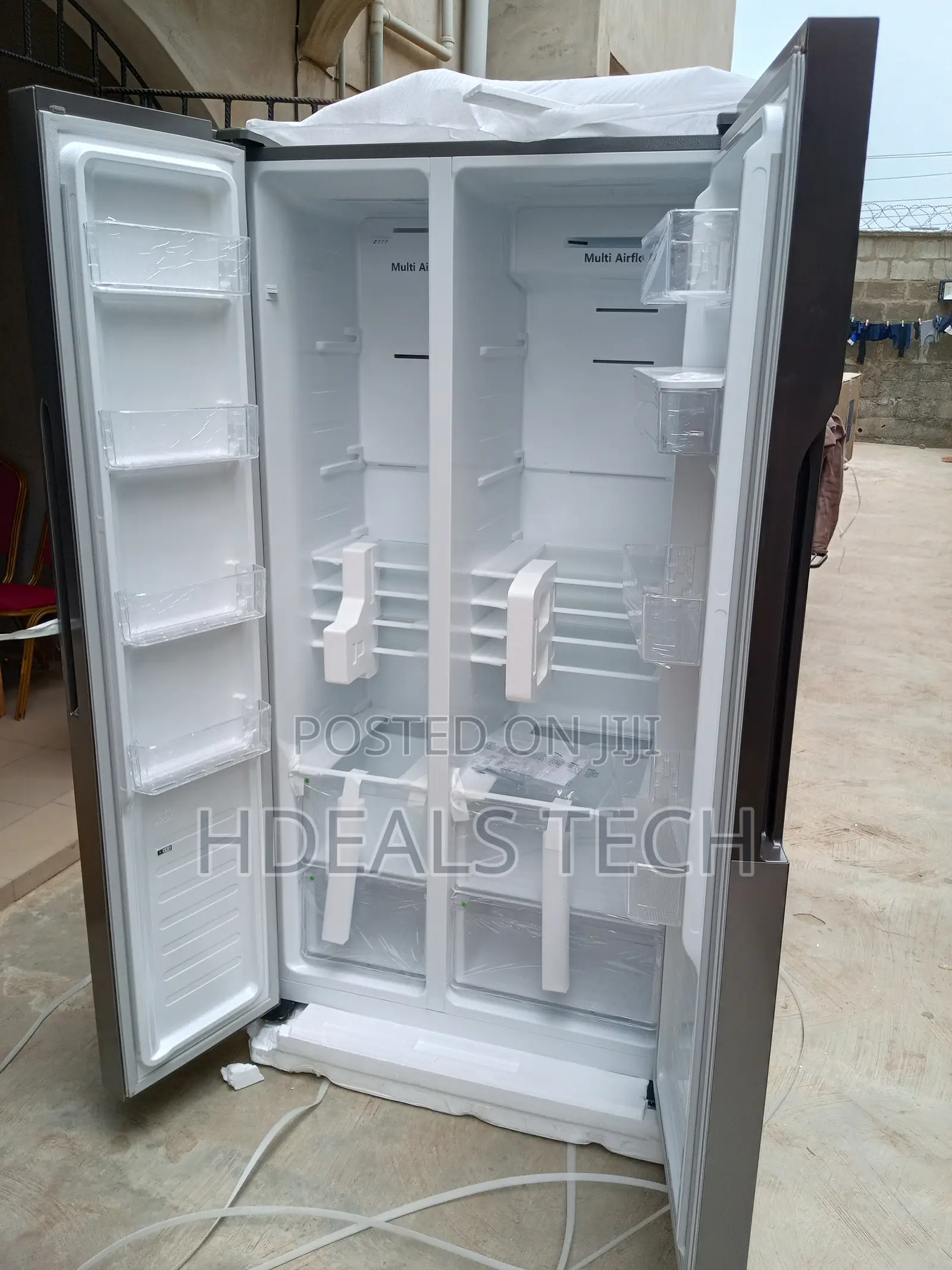 Rc-67ws Hisense Side-by-side Refrigerator With Water Dispens