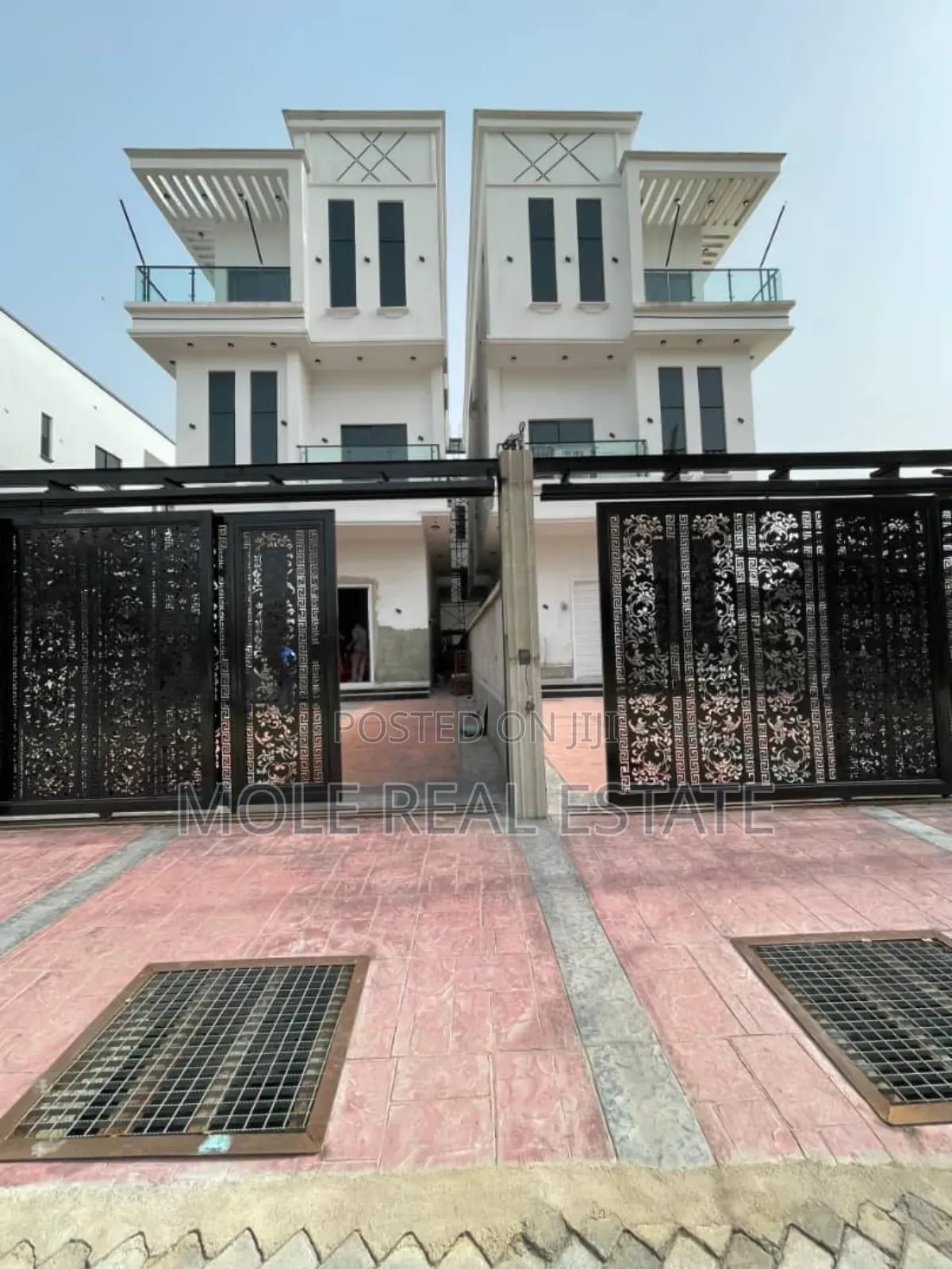 Furnished 5bdrm Duplex in Ikate for sale