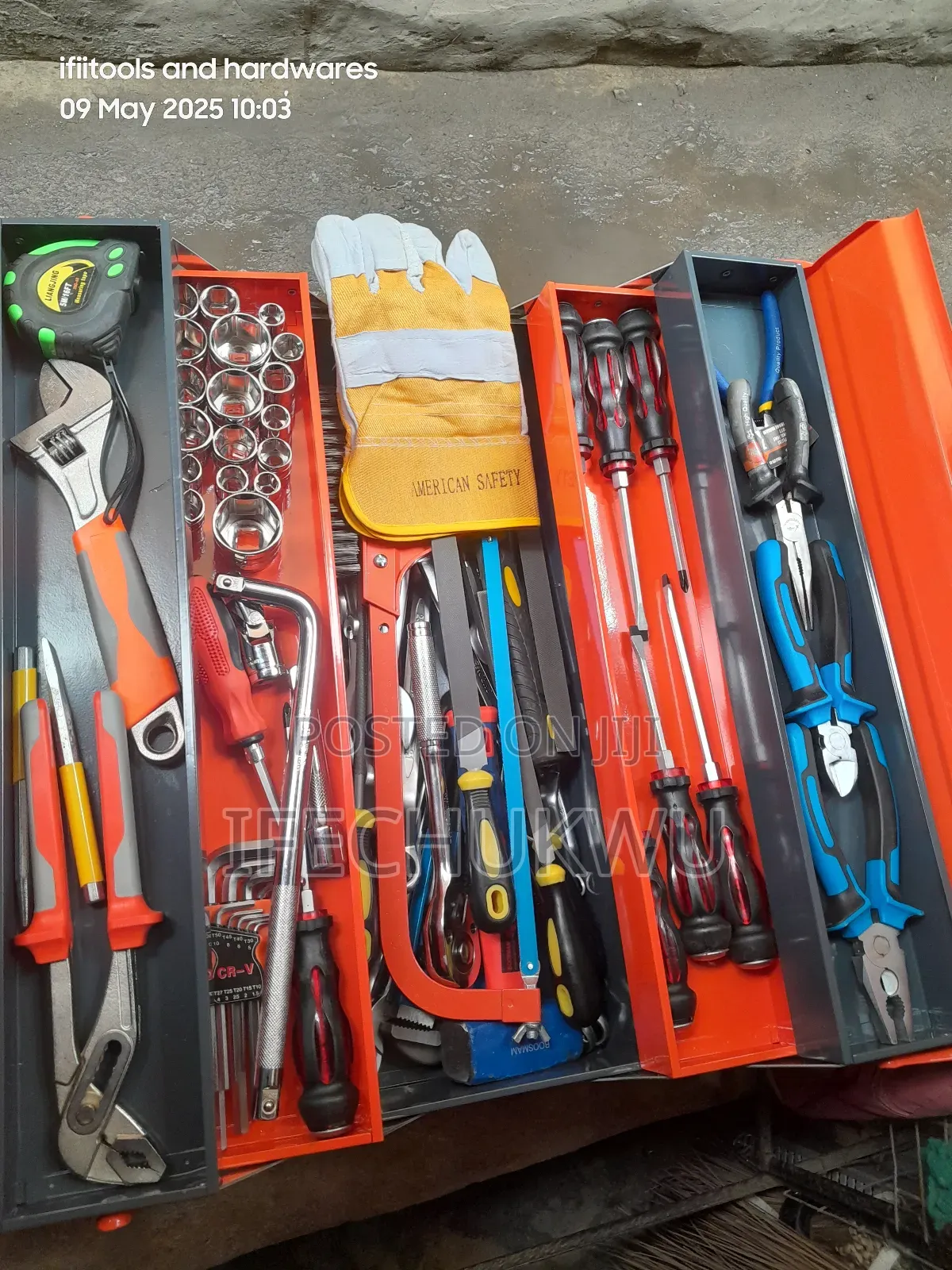 Complete Set of Mechanical Tools