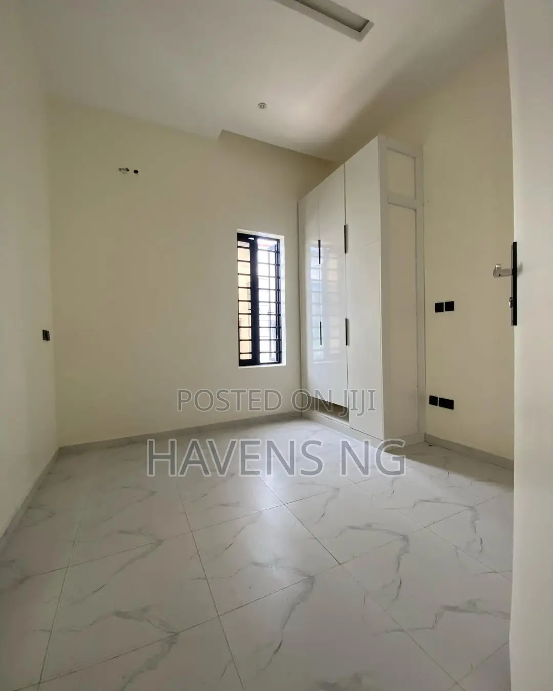 4bdrm Duplex in Lekki Phase 2 for sale