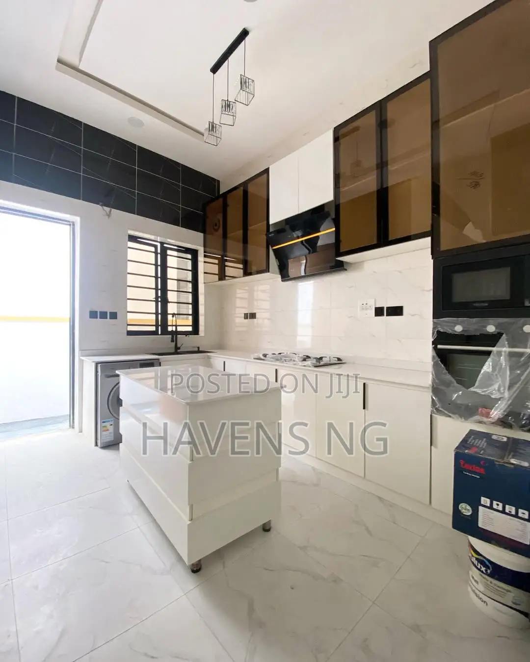 4bdrm Duplex in Lekki Phase 2 for sale